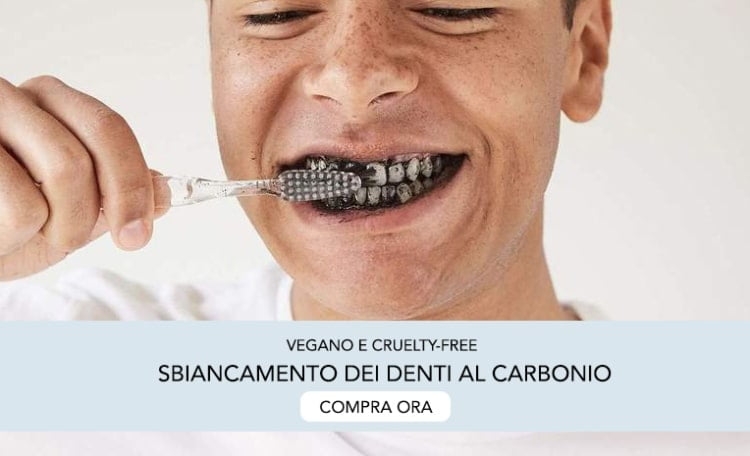 sbiancamento dei denti al carbone